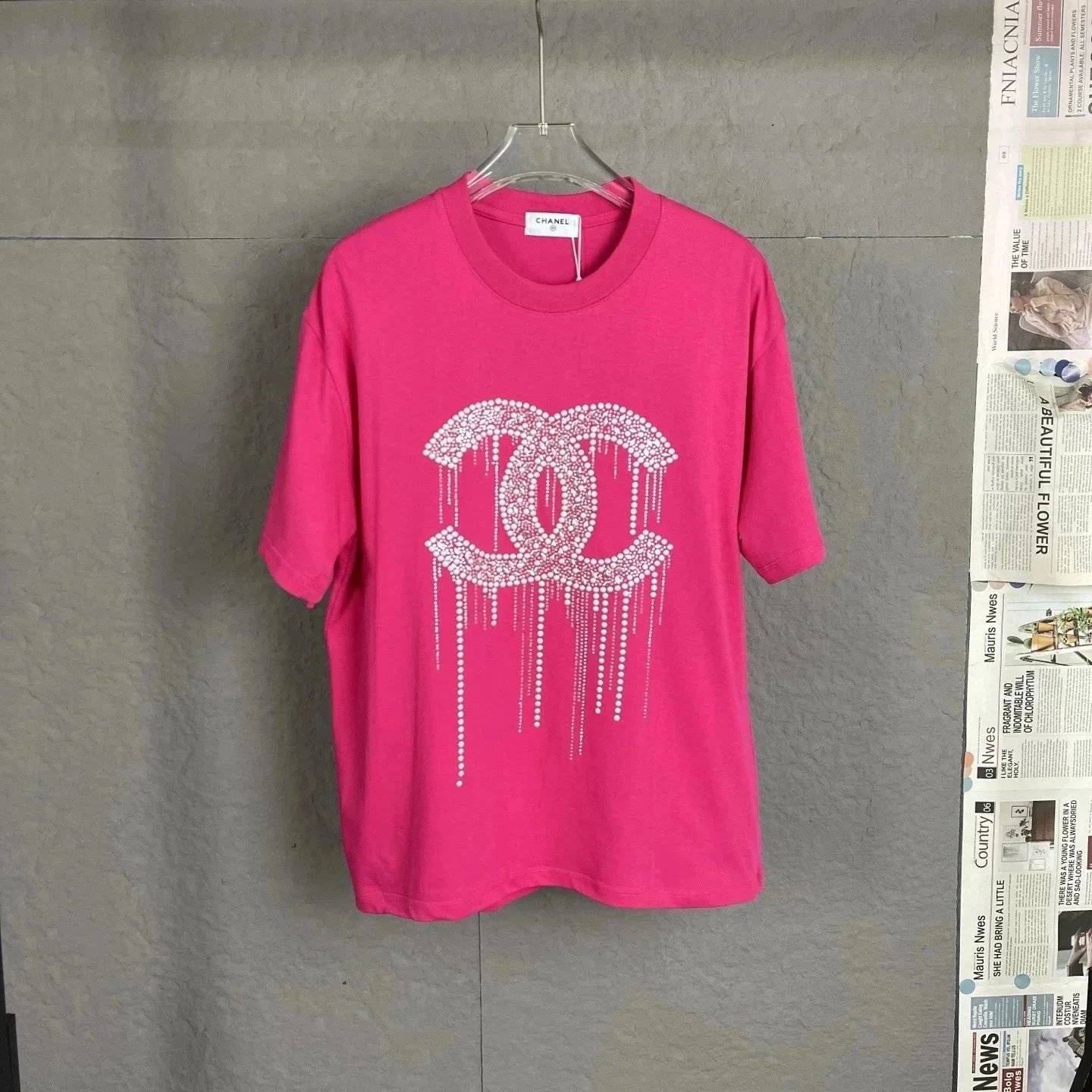 Chanel CC Pearl-Embellished Dripping Logo T-Shirt | 7521742392